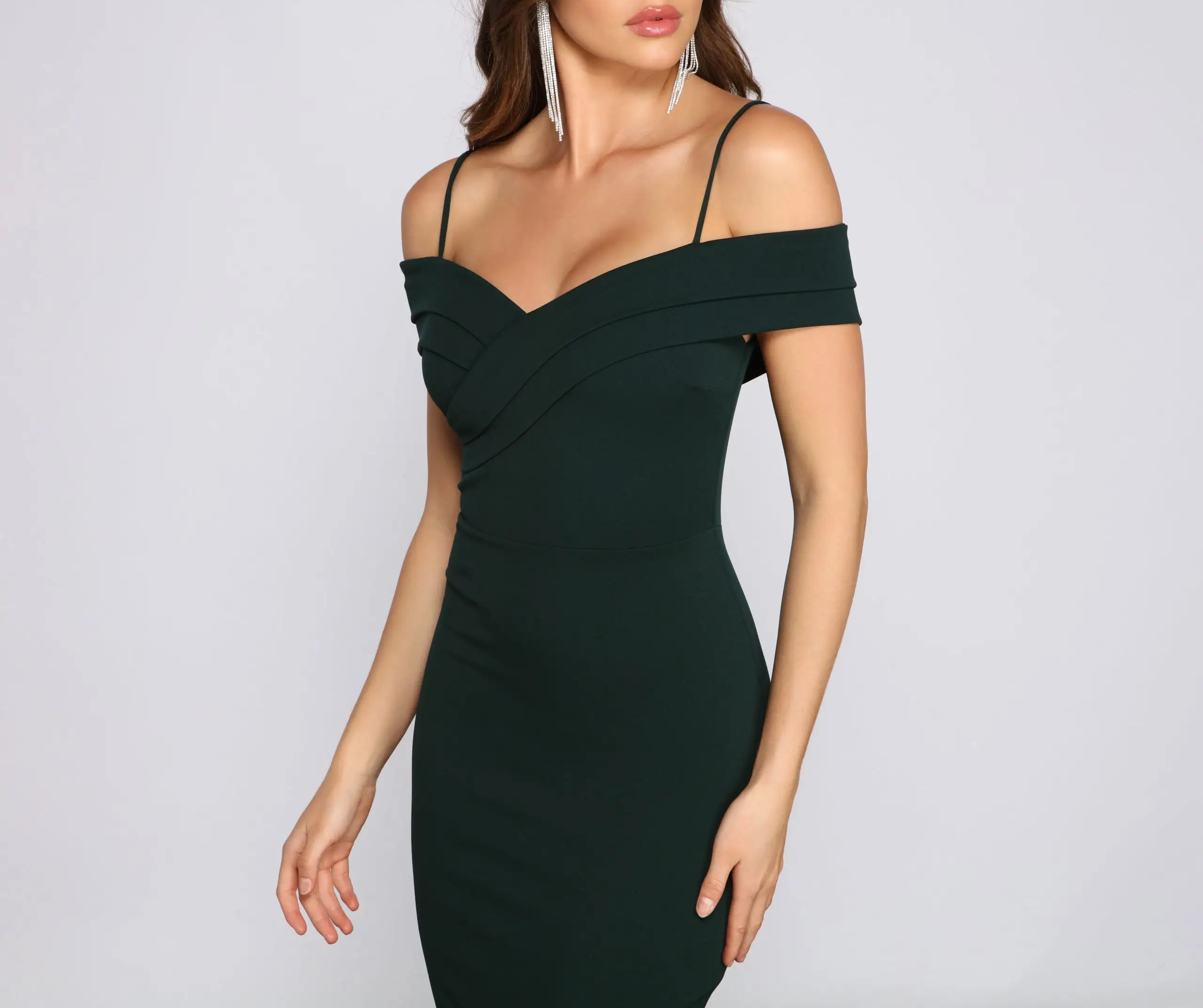 Windsor. Valeria Formal Off-The-Shoulder Crepe Midi Dress - Image 11
