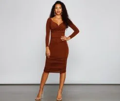 Windsor. Melissa Long Sleeve Ruched Midi Dress