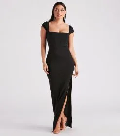 Windsor. Esme Slim-Fit Corset Formal Dress