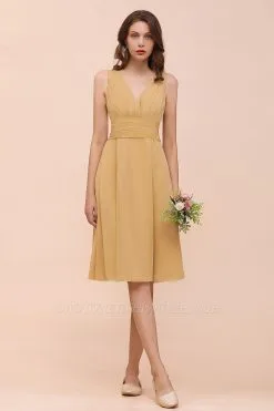 Sweet V-Neck Sleeveless Short Wedding Party Dress