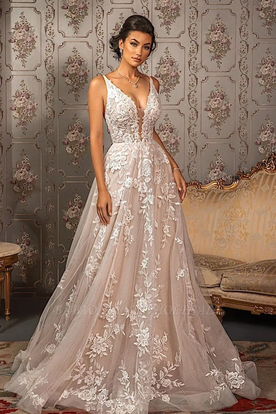 Hot Summer Floor Length V-neck Sleeveless Lace Wedding Dress - Image 4