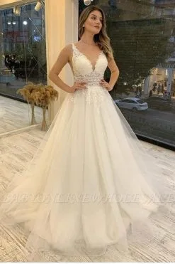 Sleeveless V-Neck A-line Wedding Dress Tulle Bridal Dress With Belt