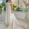 Charming Floor Length Sweetheart Sleeveless A Line Off-The-Shoulder Tulle Wedding Dress With Applique