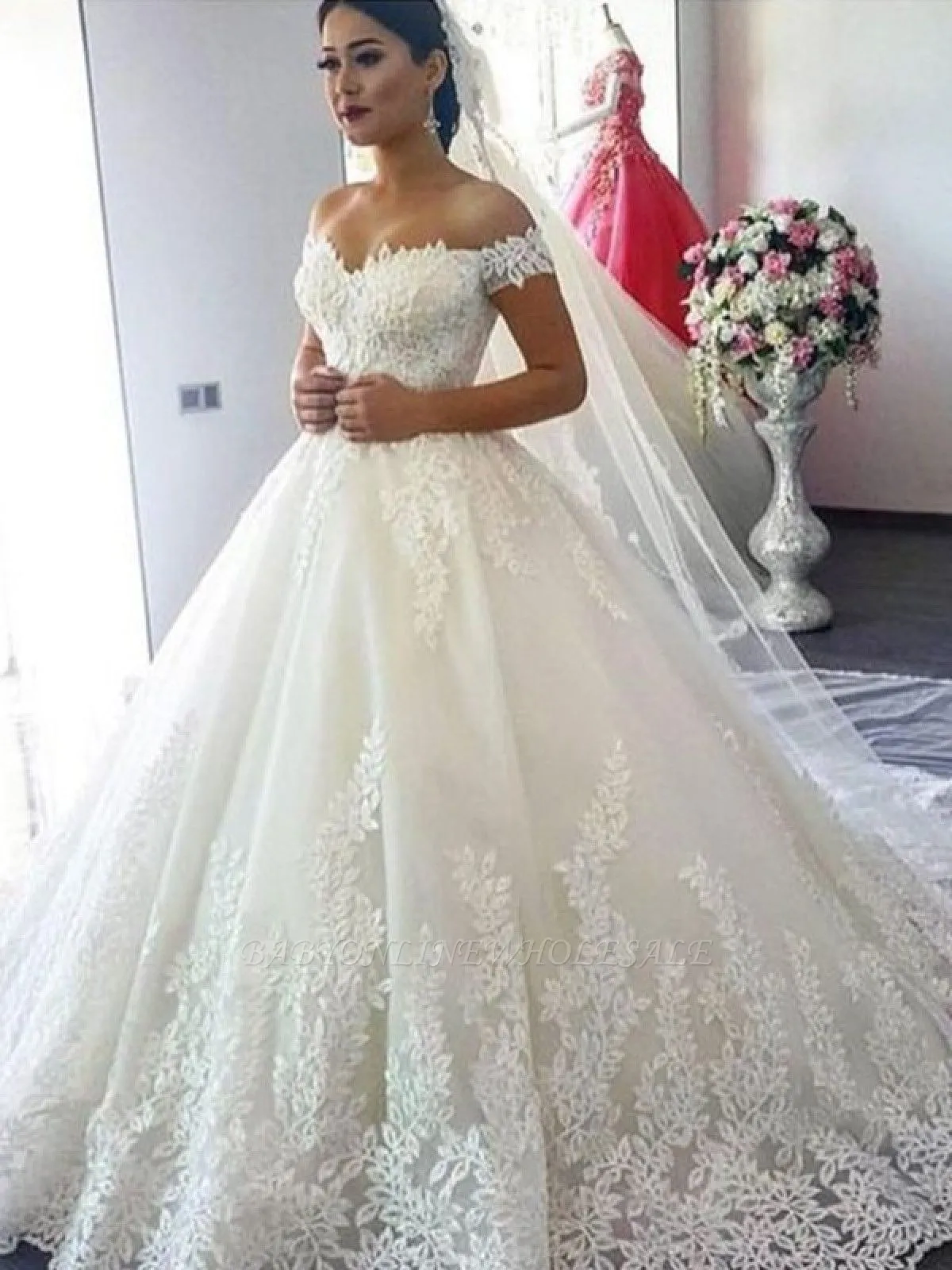 Chic Off The Shoulder Ball Gown Wedding Dresses | Lace Appliques Sweetheart Bridal Gowns - Image 3