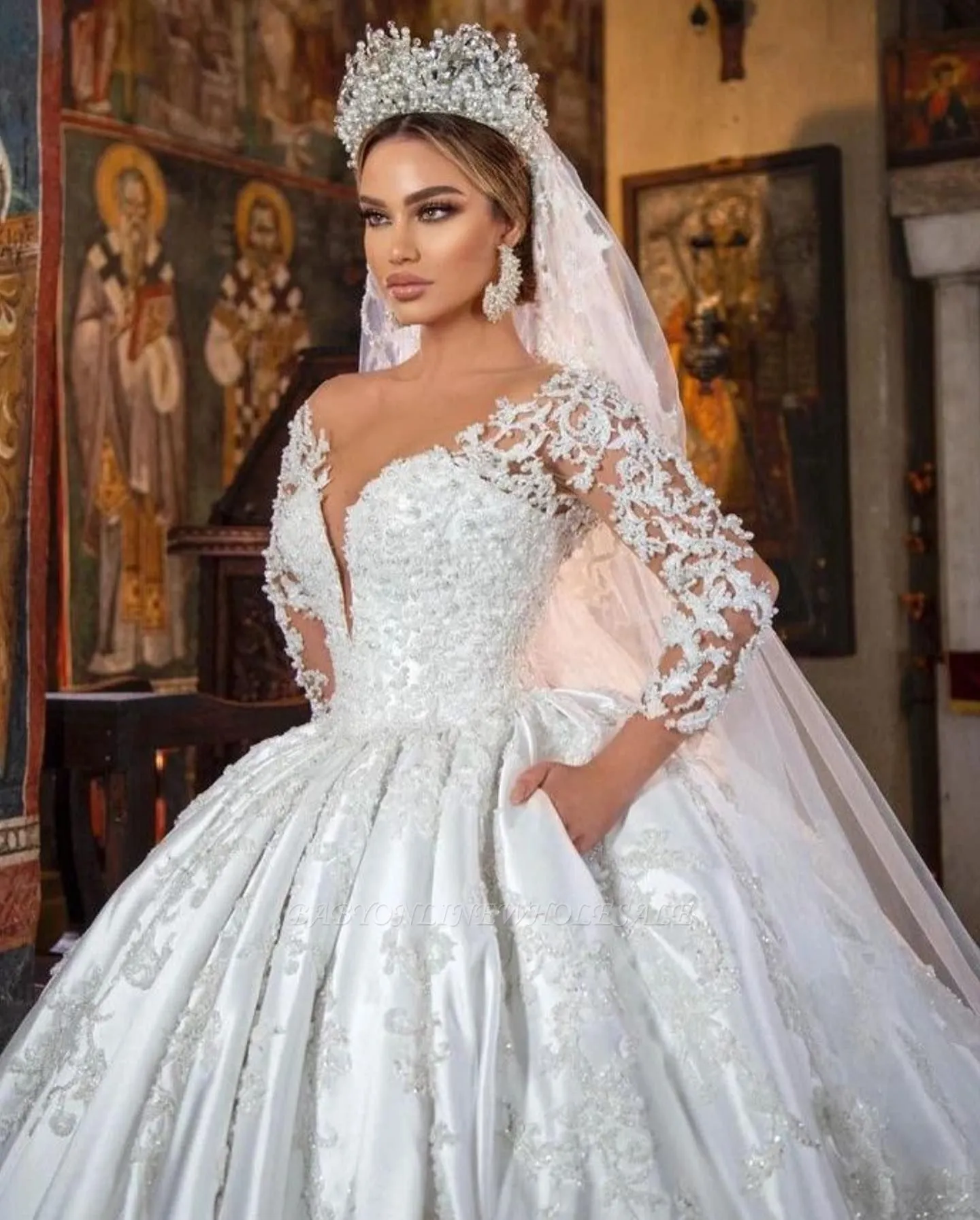 Gorgeous Long Sleeves Bridal Gown 3D Floral Lace Appliques V-Neck Wedding Dress - Image 4