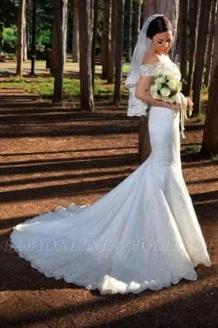 Gorgeous Off Shoulder Mermaid Wedding Dress With Lace Appliques