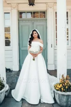 Gorgeous Off The Shoulder White Ball Gown Princess Wedding Dress