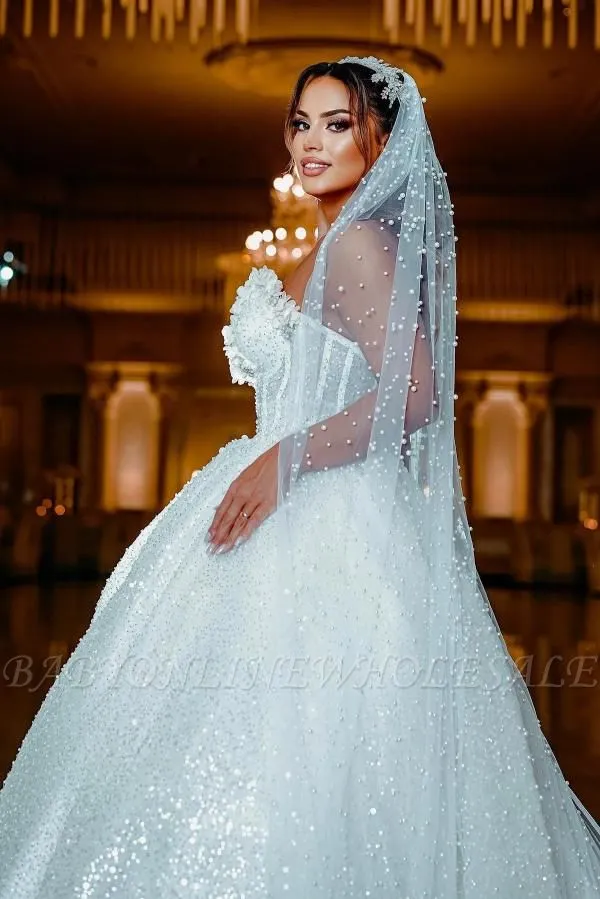 Beautiful Sweetheart Strapless Pearls Bridal Dress Sleeveless Glitter Sequins Wedding Dress - Image 2