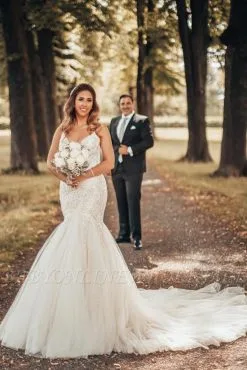 Sweetheart White Mermaid Wedding Dress With Chapel Train