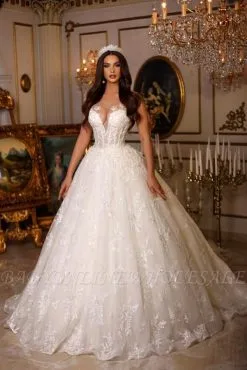 Sweetheart White Ruffles Ball Gown Wedding Dress