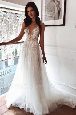 Chic Tulle A-line Ivory Lace V-neck Summer Beach Wedding Dress