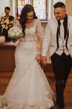 Elegant White Lace Mermaid Bridal Dress With Lace Appliques