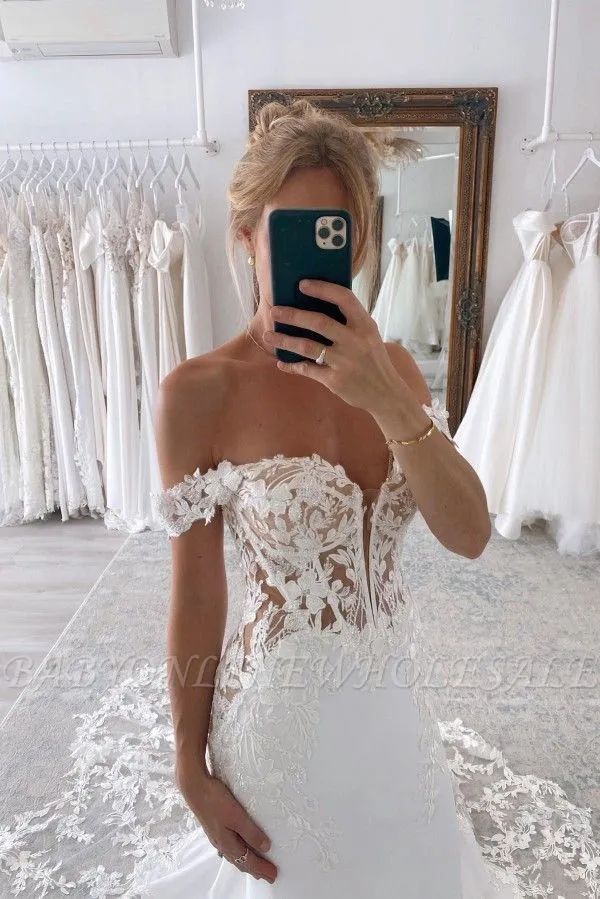 Elegant Floor Length Sweetheart Sleeveless Off-The-Shoulder Mermaid Lace Wedding Dress With Chapel Train - Image 3