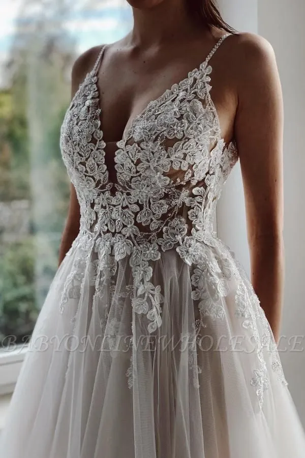 Elegant V-Neck Tulle Aline Wedding Dress Lace Appliques Bridal Dress With Straps