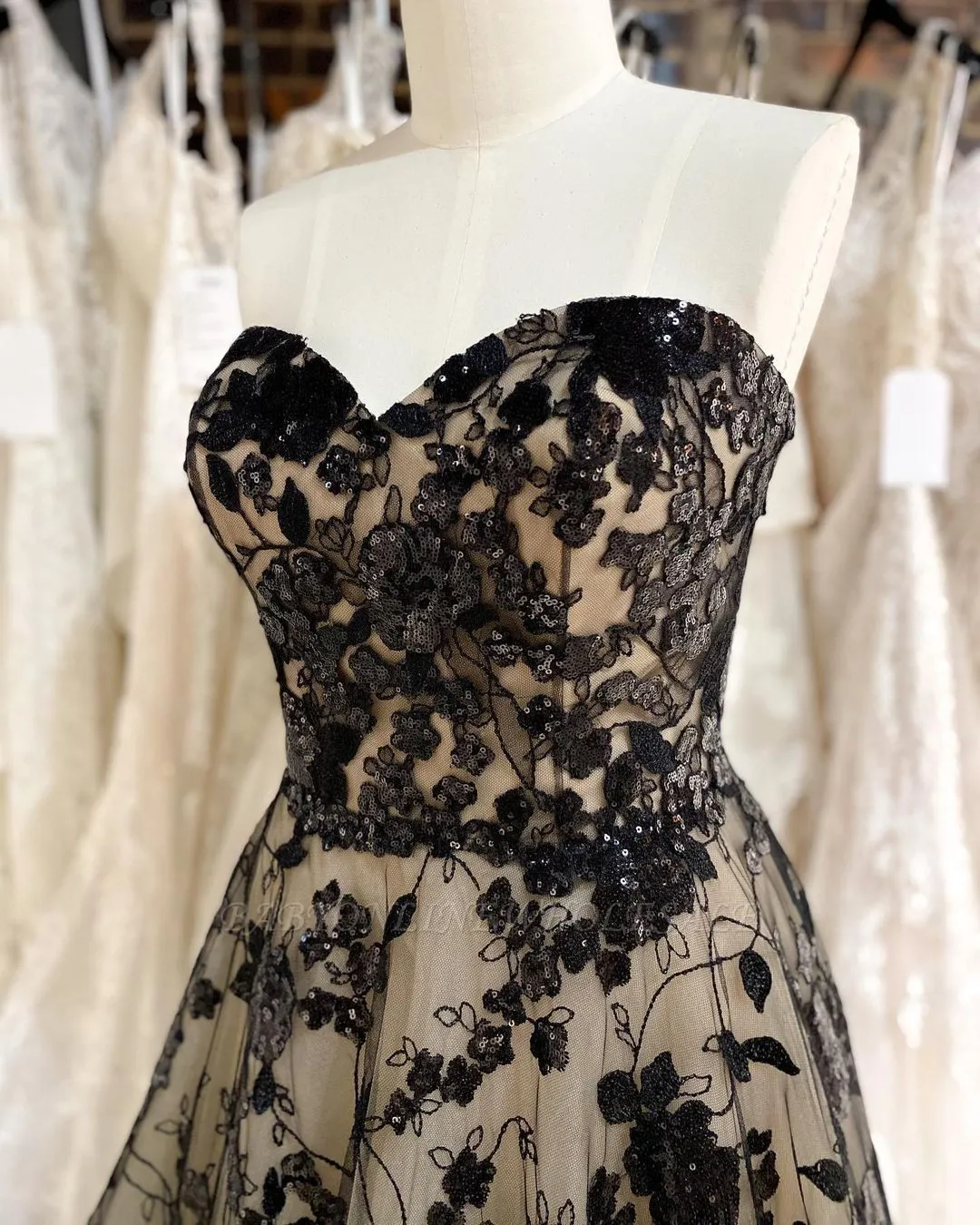 Sweetheart Backless Black Floral Pattern Mermaid Prom Dress - Image 3