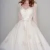 Long Sleeves V-neck Ivory Short Lace Summer Wedding Dress