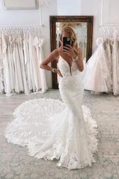 Chic Floor Length Sweetheart Sleeveless Spaghetti Straps Mermaid Lace Wedding Dress With Chapel Train