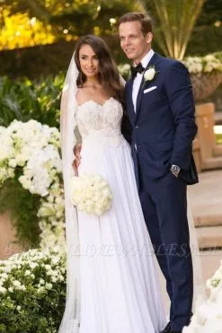 Sweetheart Chiffon Appliques Beach Wedding Dress