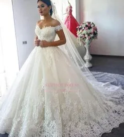Chic Off The Shoulder Ball Gown Wedding Dresses | Lace Appliques Sweetheart Bridal Gowns