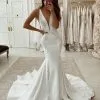 Straps Appliques V-neck Wedding Dresses | Mermaid Backless Bridal Gowns
