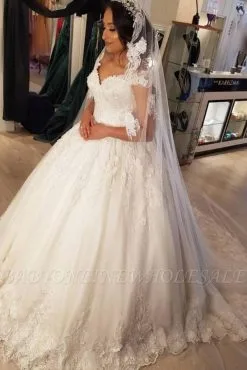 Stunning Off Shoulder V-Neck Tulle Lace Appliques Wedding Dress Aline Bridal Dress