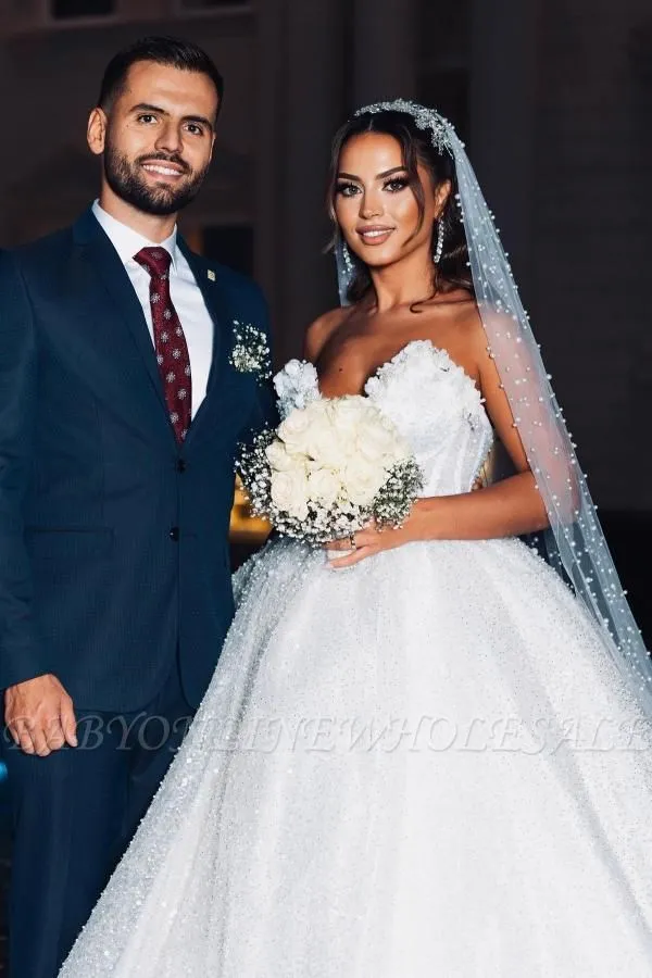 Beautiful Sweetheart Strapless Pearls Bridal Dress Sleeveless Glitter Sequins Wedding Dress - Image 4