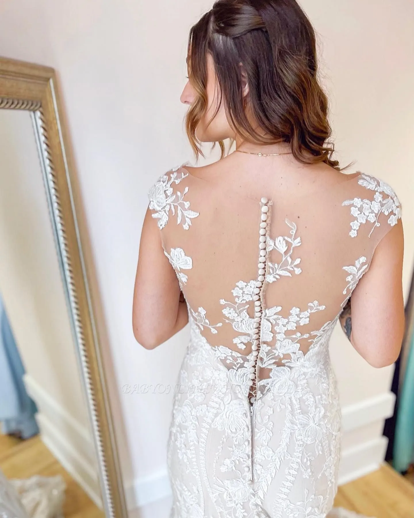 V Neck Floral Lace Sleeveless Floor-Length Wedding Dress - Image 2