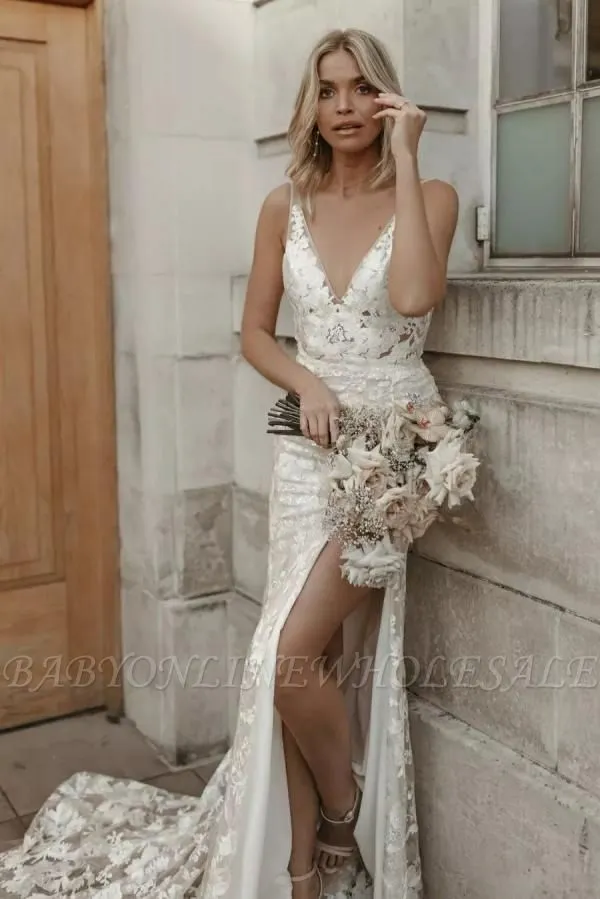 Chic Floral Lace Mermaid Wedding Dress Sleeveless V-Neck Side Slit Bridal Dress - Image 2